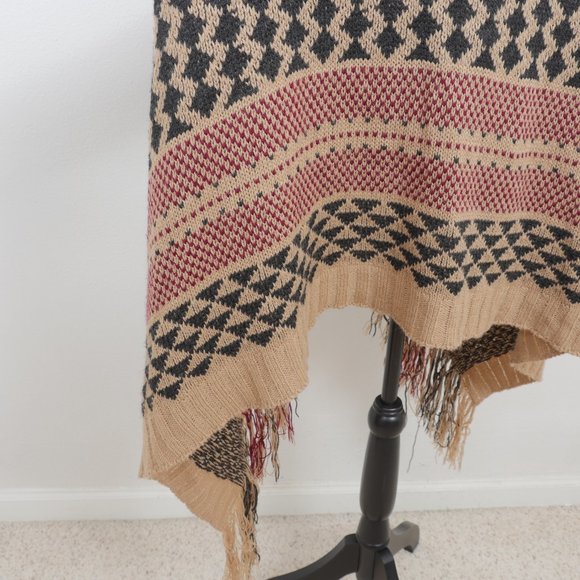 Full Tilt Tan Black Red Boho Print Fringe Uneven Hem Soft Size Small Cardigan - Picture 10 of 13